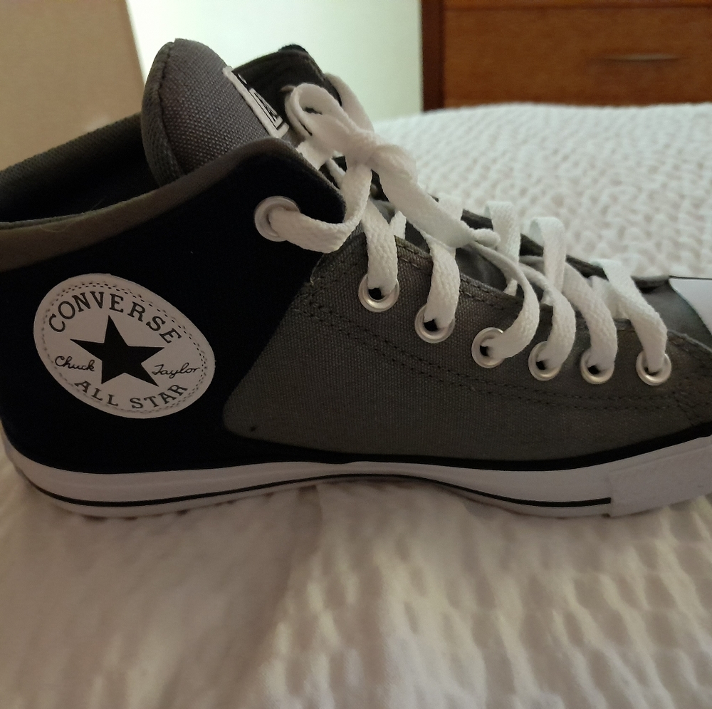 Mens size 8 sneakers - Picture 5 of 7